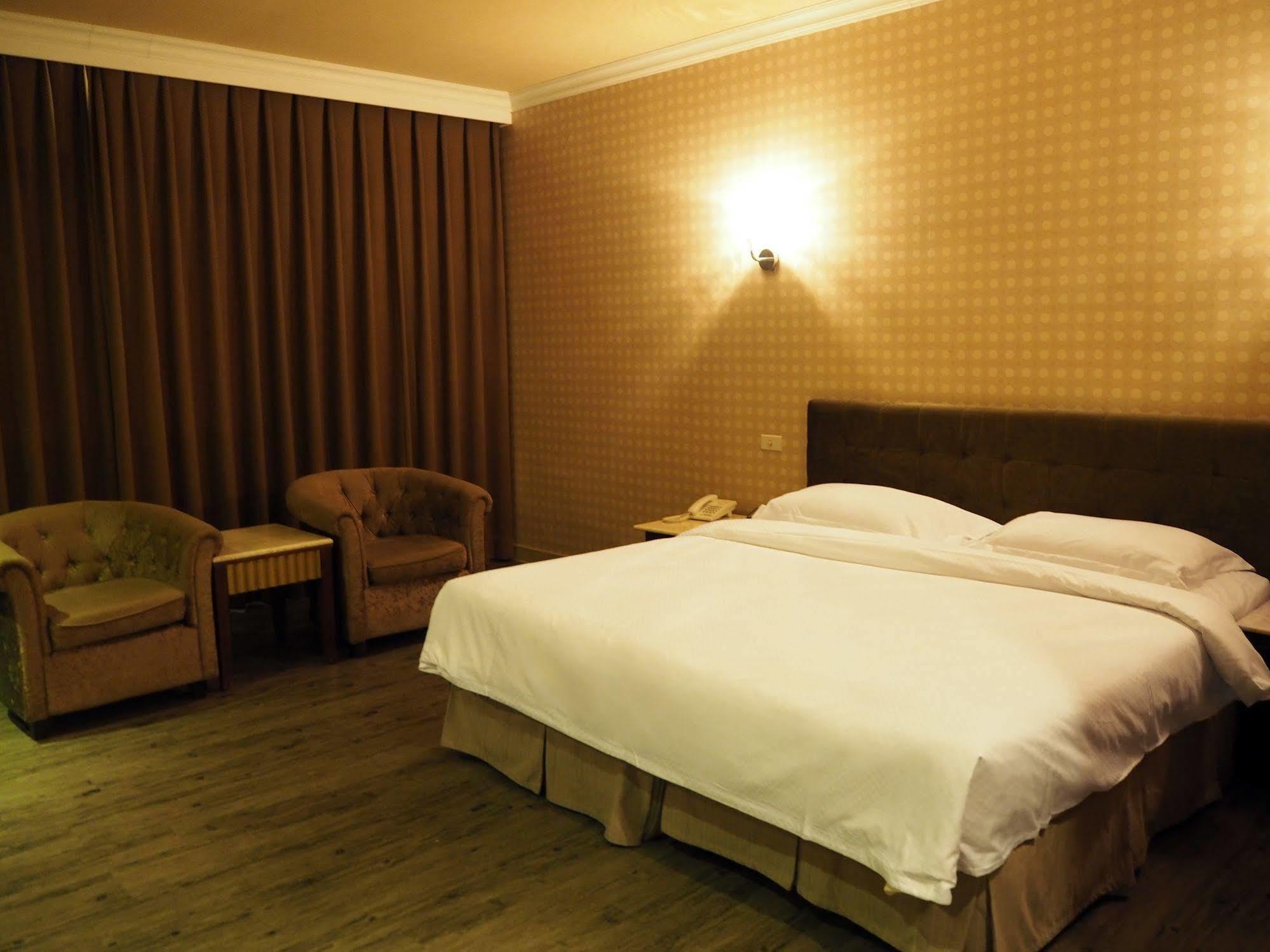 The Riverside Hotel & Motel Cao Hùng Ngoại thất bức ảnh